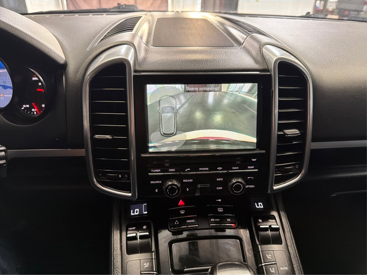 Used 2012 Porsche Cayenne AWD/4WD image 30