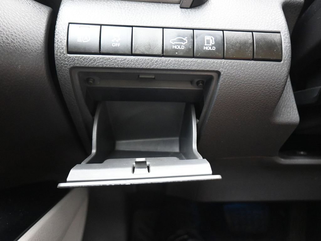 Used 2019 Toyota Camry XLE FWD image 26
