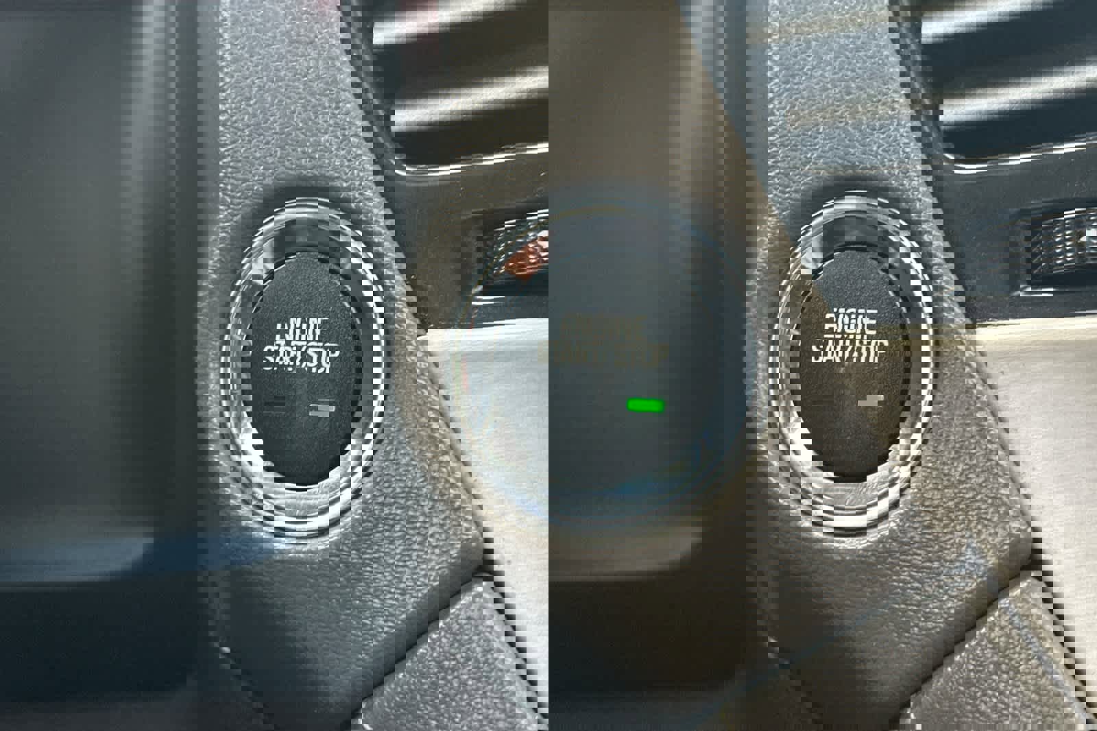 Used 2015 GMC Yukon Denali w/ Premium Package image 24