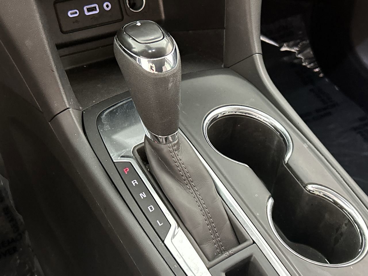 Used 2021 Chevrolet Equinox LT w/ LPO, Floor Liner Package image 15