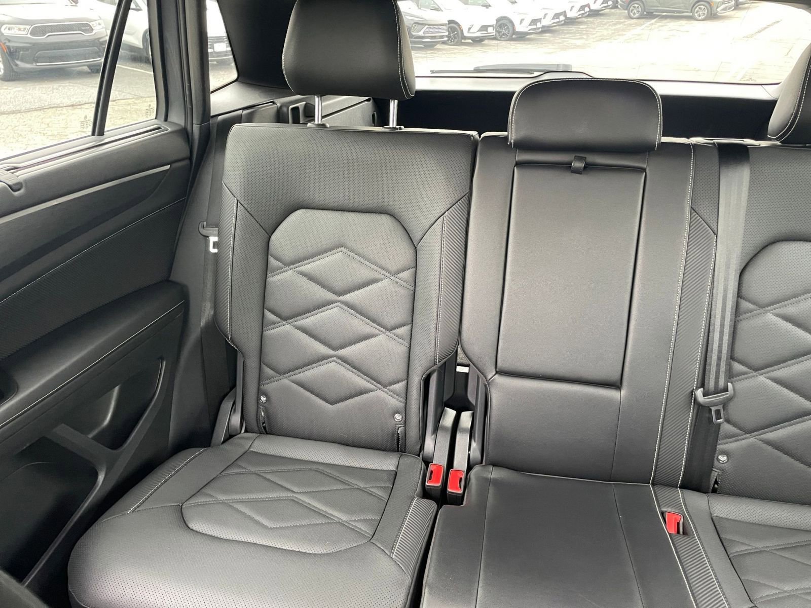 Used 2025 Volkswagen Atlas Cross Sport SE image 39