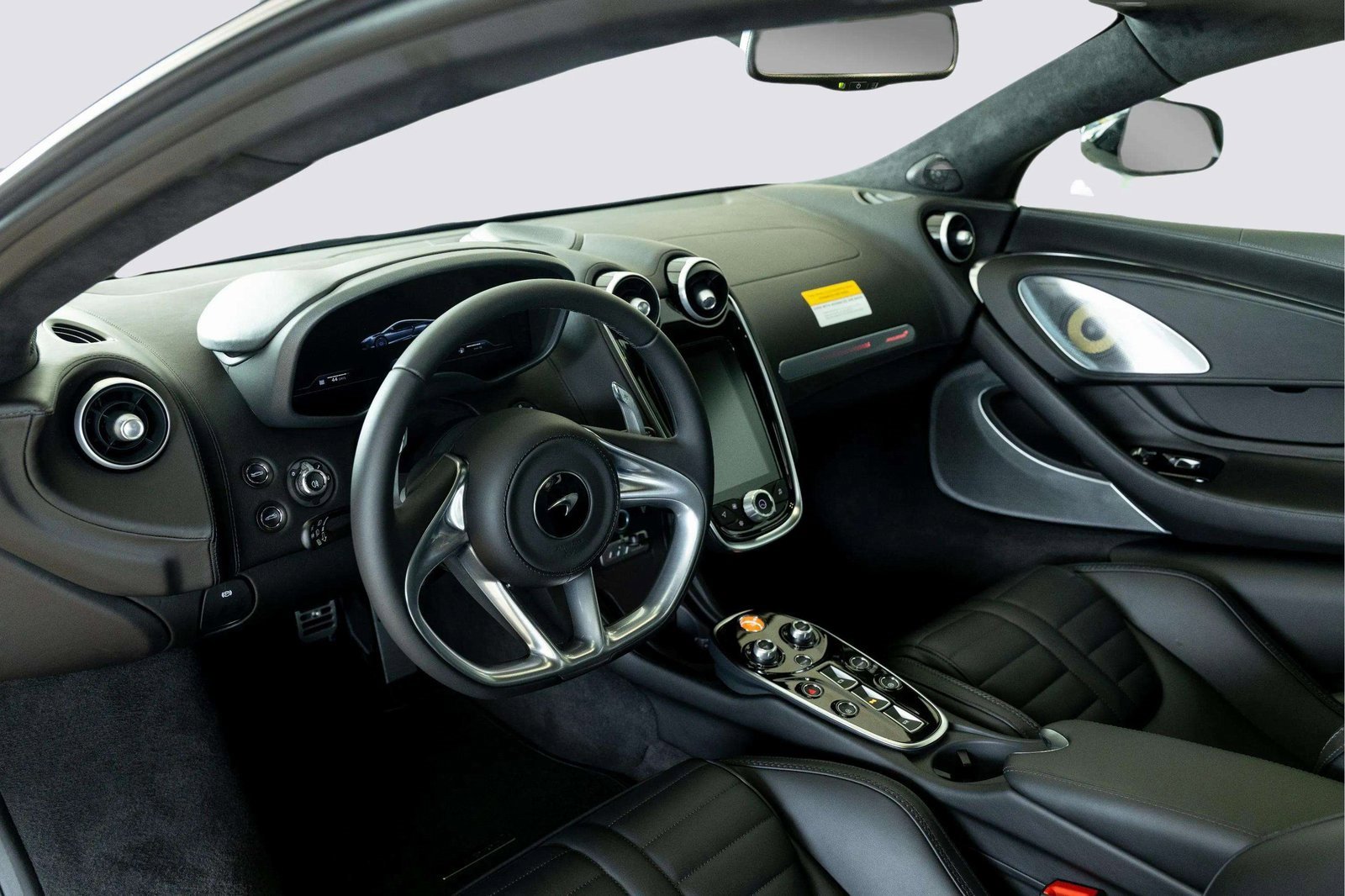 New 2026 McLaren GTS image 15