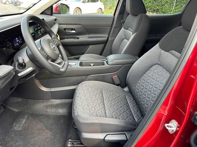 New 2025 Nissan Kicks SV w/ SV Premium Package AWD/4WD image 9