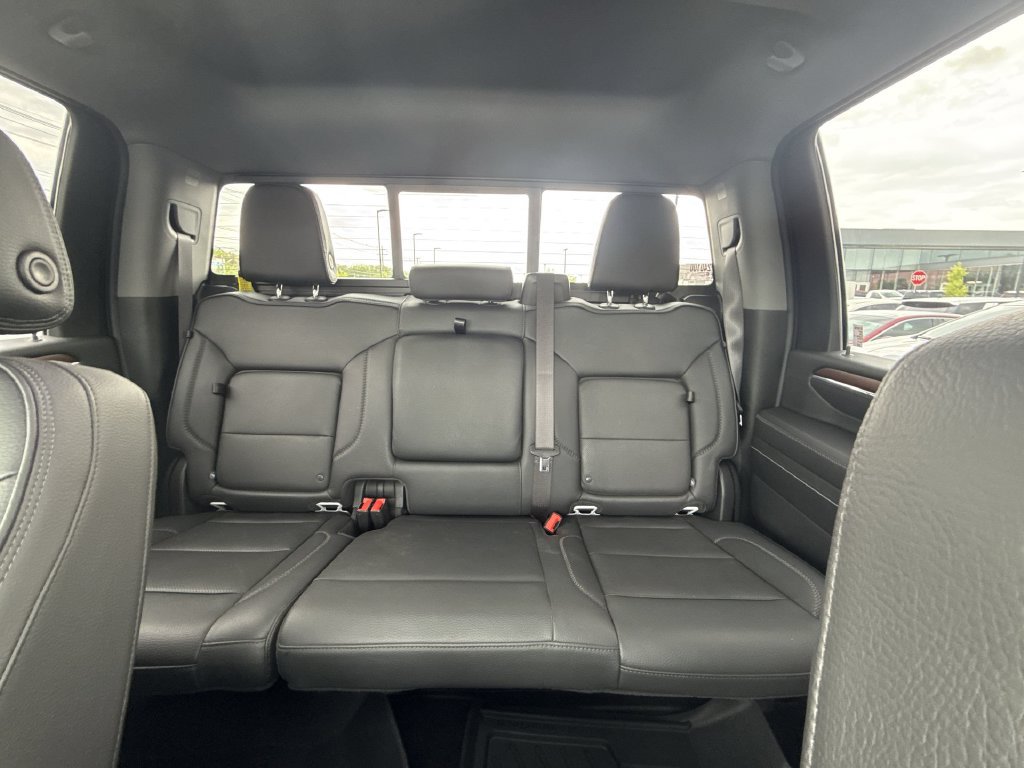Used 2024 GMC Sierra 2500 Denali w/ Technology Package AWD/4WD image 22