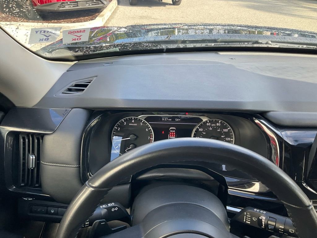 Used 2024 Nissan Pathfinder SV image 25