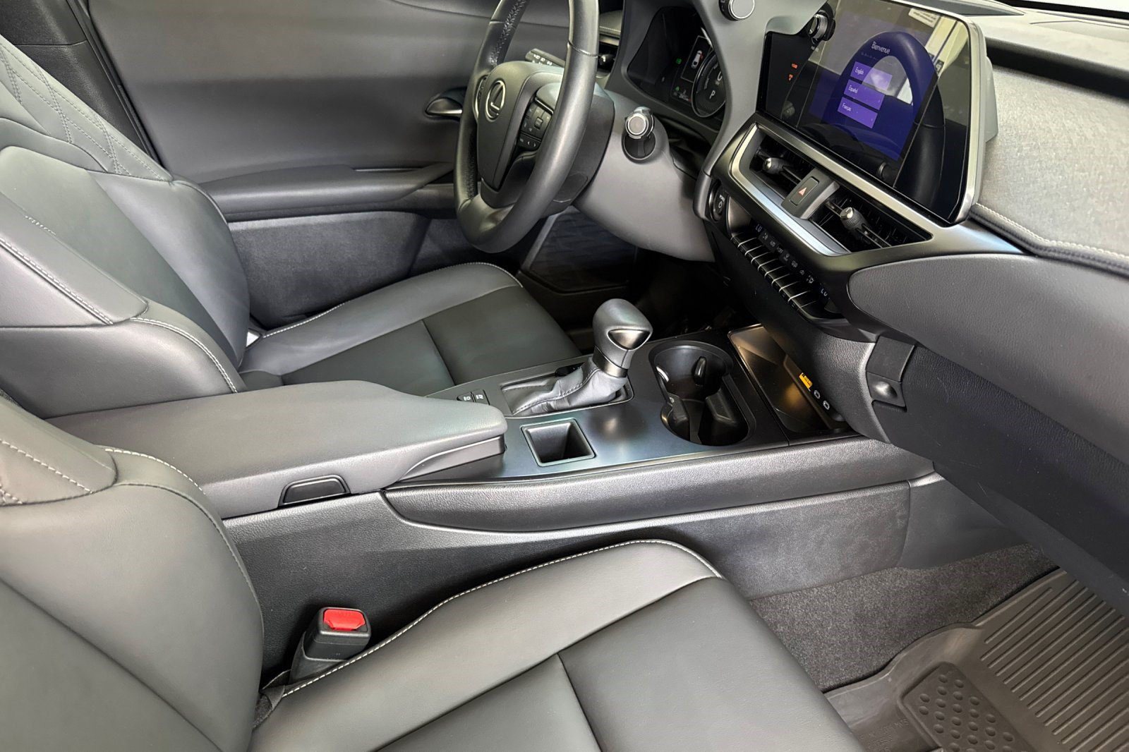 Certified 2023 Lexus UX 250h FWD w/ Accessory Package (Z2) image 20