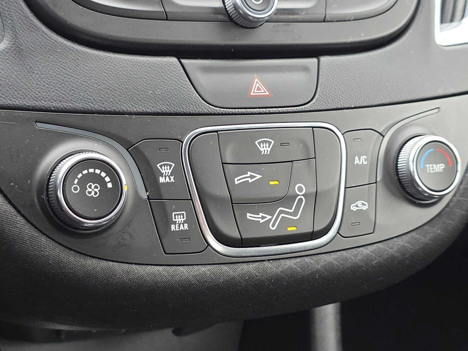 Used 2016 Chevrolet Malibu LT image 5