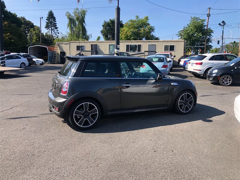 Used 2011 MINI Cooper S FWD image 2
