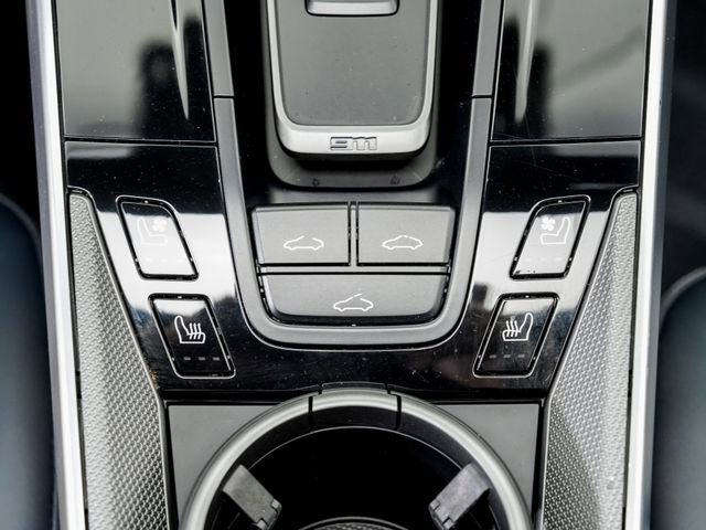 Certified 2025 Porsche 911 Carrera RWD image 22