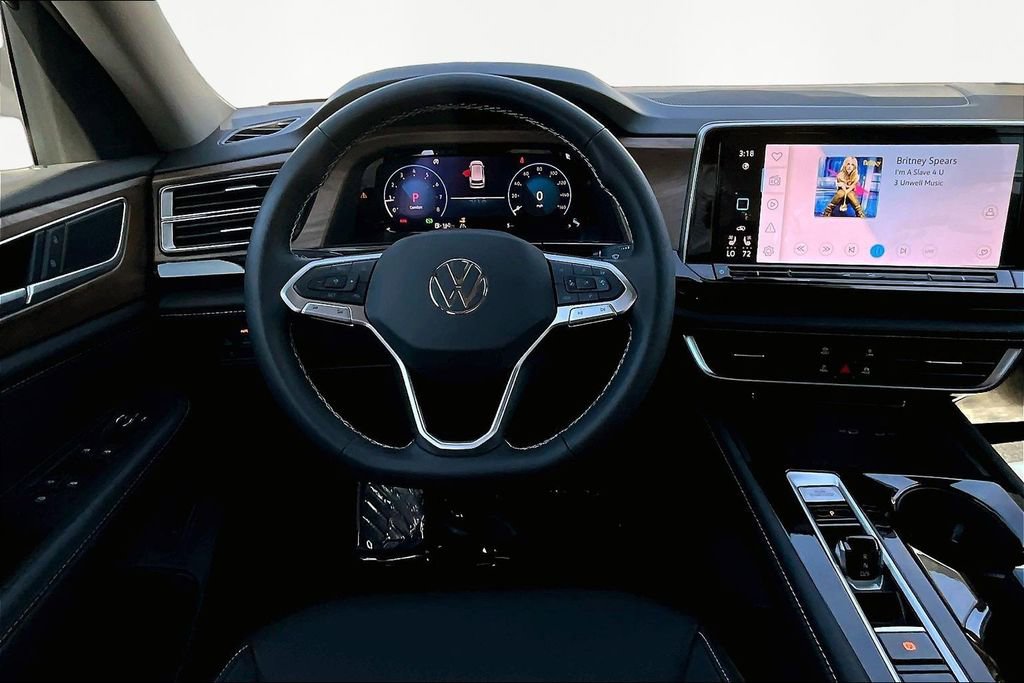 New 2026 Volkswagen Atlas SE image 8