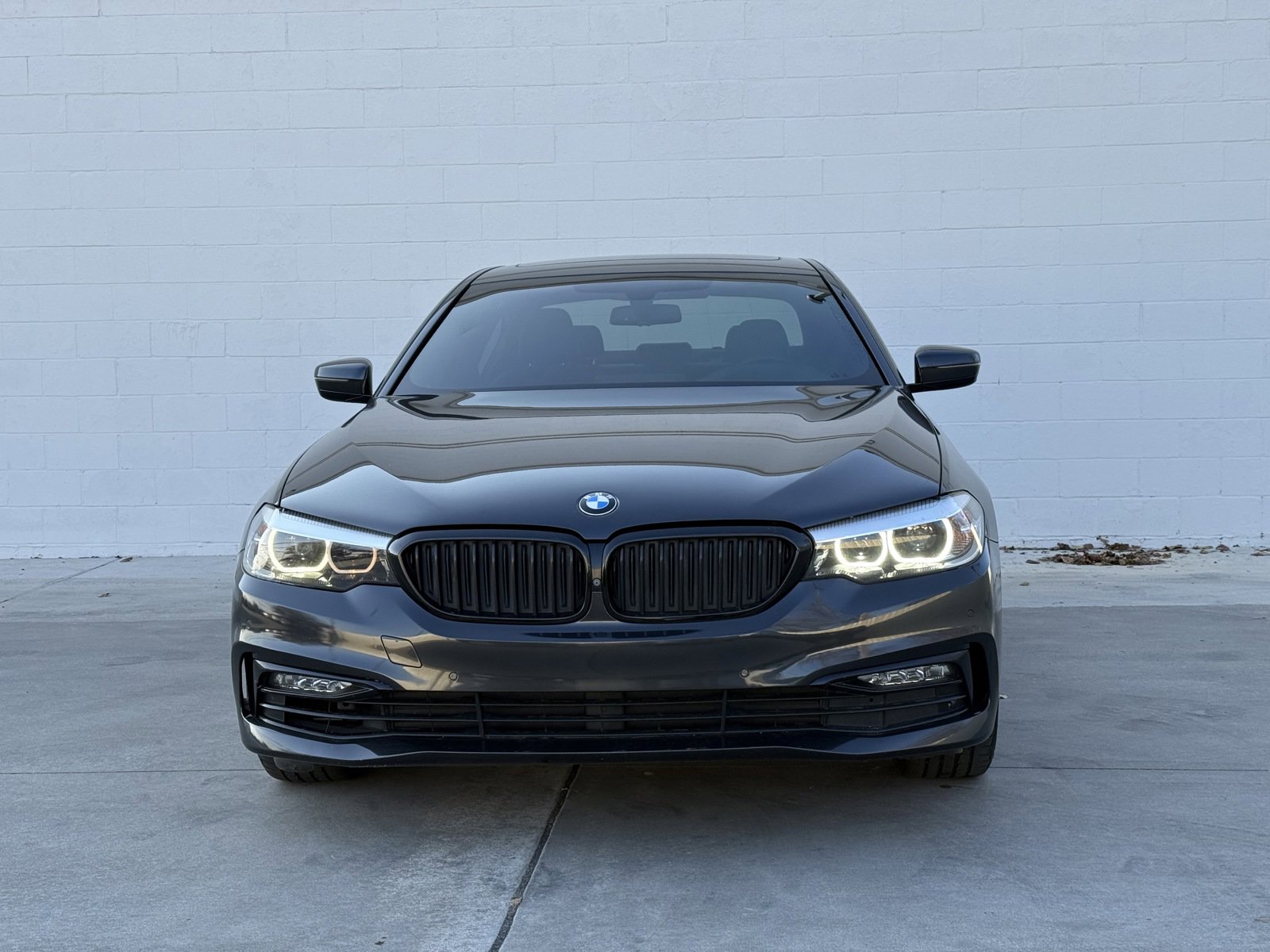 Used 2018 BMW 540i RWD image 2