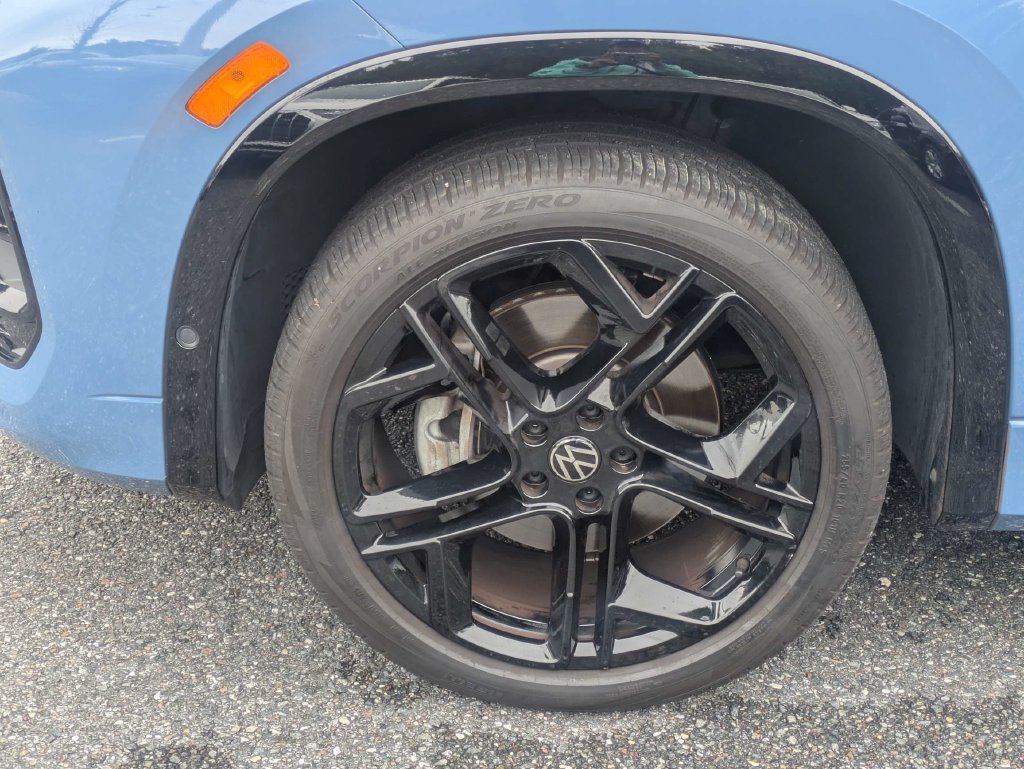 Used 2026 Volkswagen Tiguan SE R-Line AWD/4WD image 14