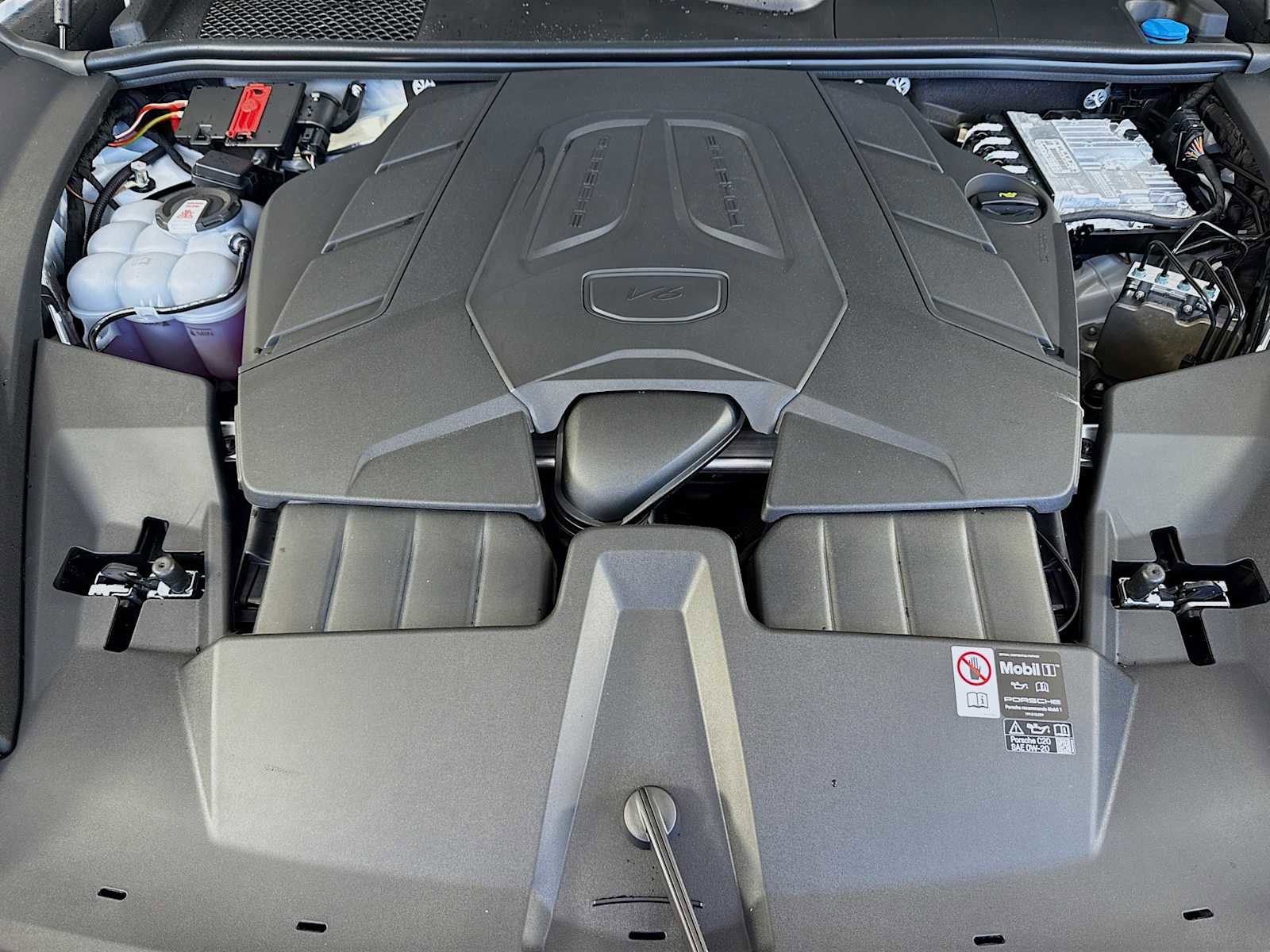 New 2025 Porsche Cayenne Coupe AWD/4WD image 38