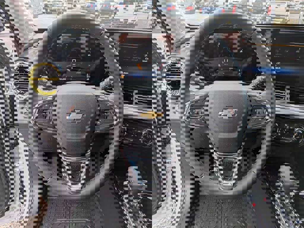 New 2026 Chevrolet Trax LT w/ Sunroof Package FWD image 13