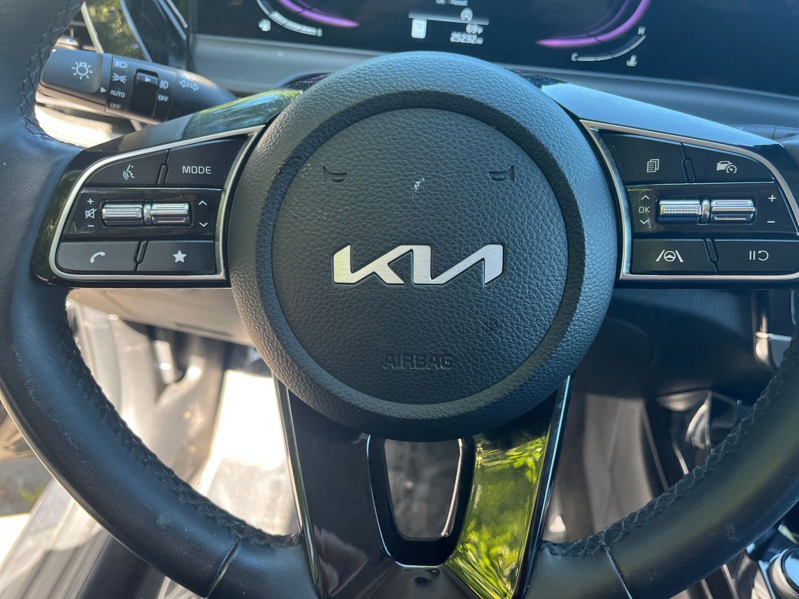 Used 2025 Kia Seltos S FWD image 28
