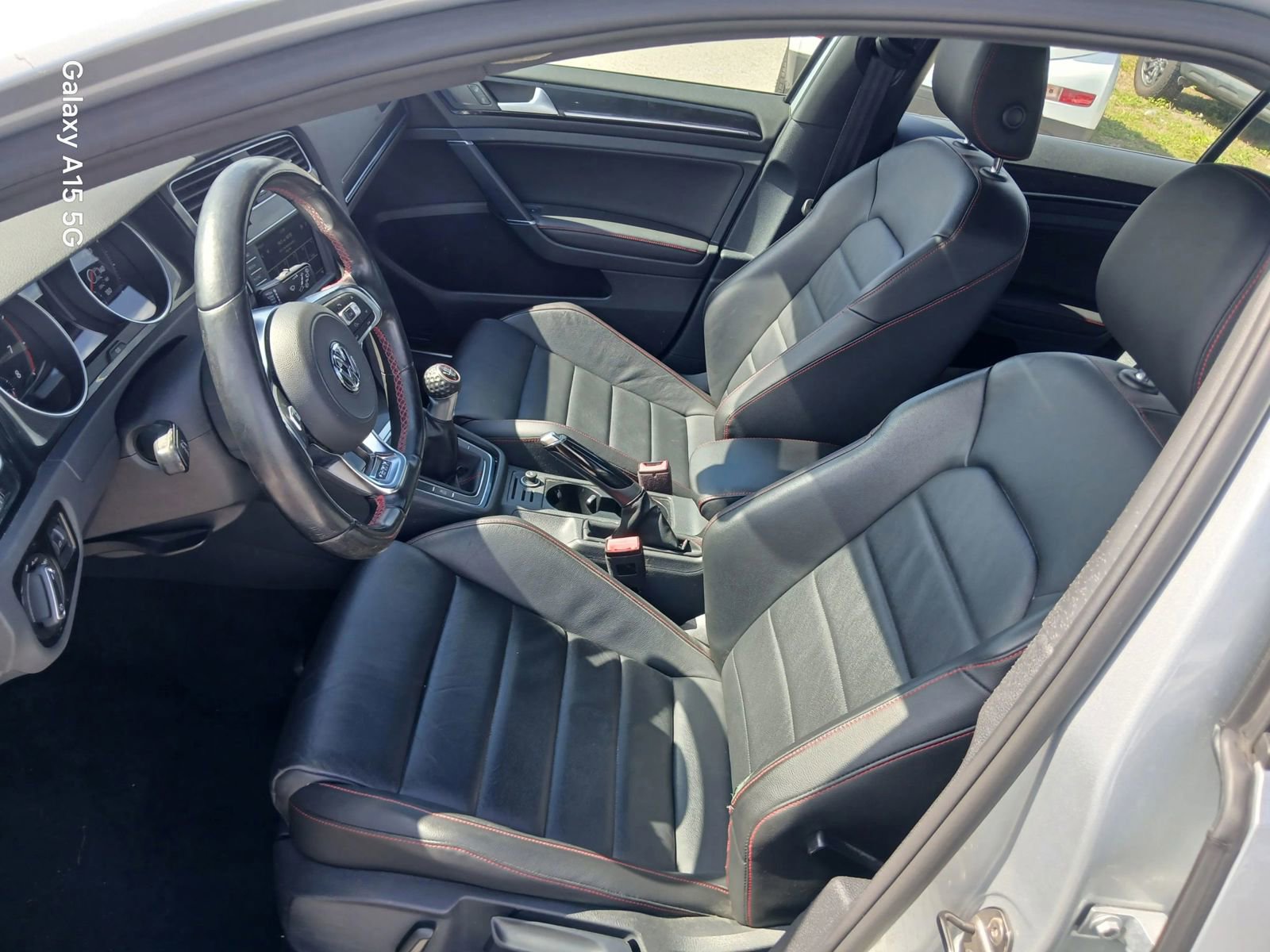 Used 2017 Volkswagen GTI SE FWD image 9