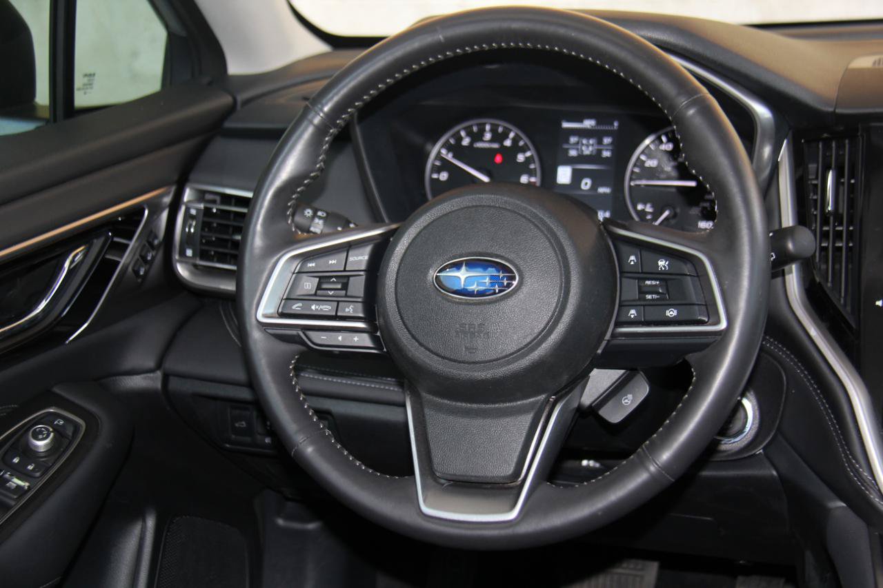 Used 2025 Subaru Outback Touring XT AWD/4WD image 11