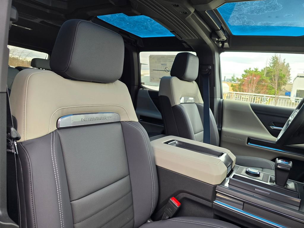 New 2026 GMC Hummer EV SUV w/ LPO, Dark Essentials Package image 43