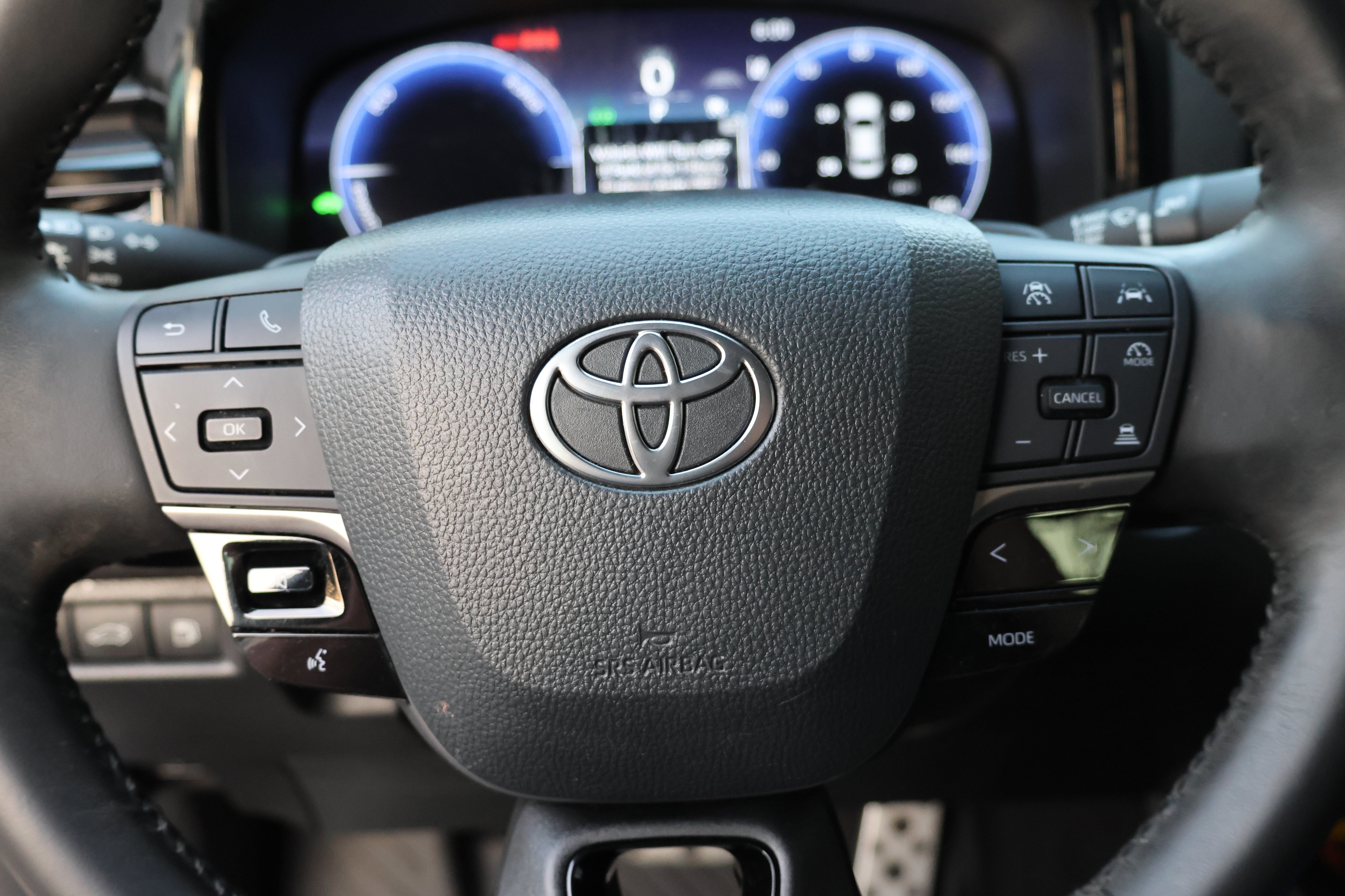 Used 2025 Toyota Camry XSE FWD image 23