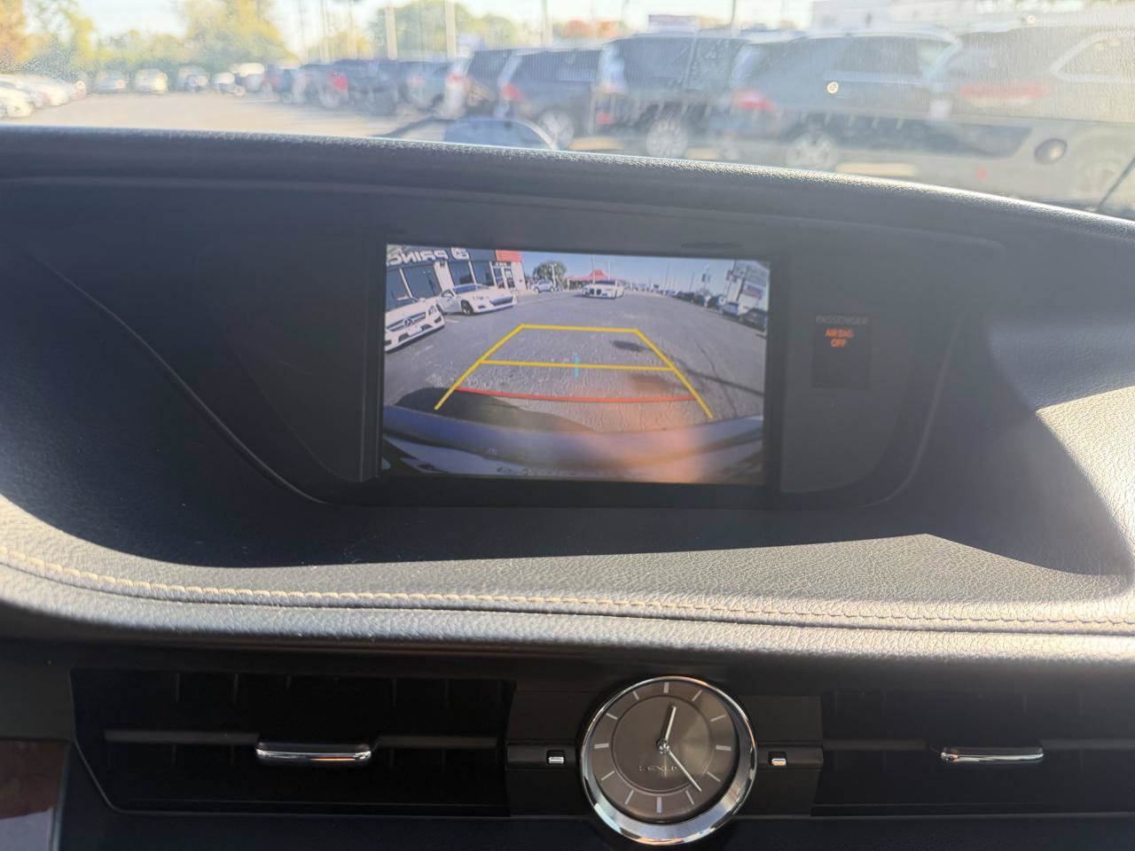Used 2015 Lexus ES 350 w/ Luxury Package FWD image 19