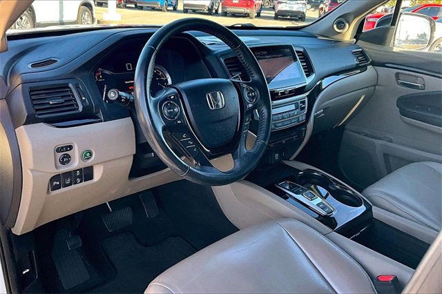 Used 2017 Honda Pilot Touring image 14
