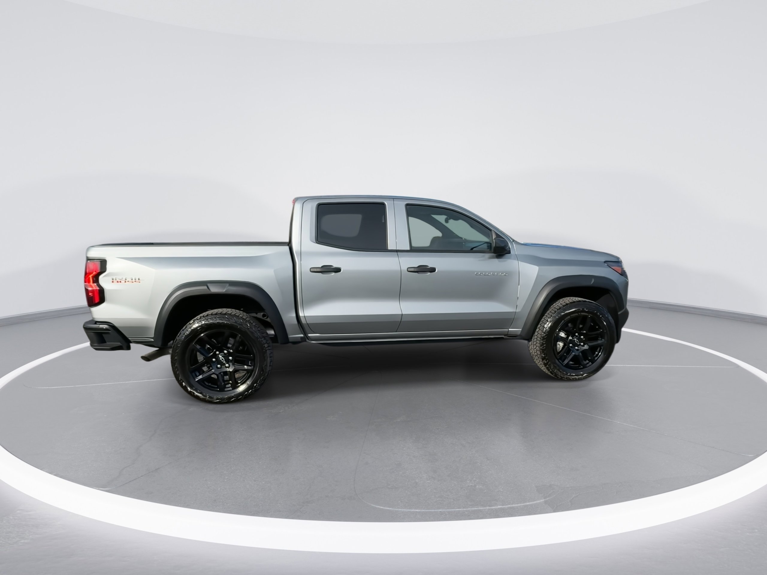 Used 2025 Chevrolet Colorado Trail Boss image 9
