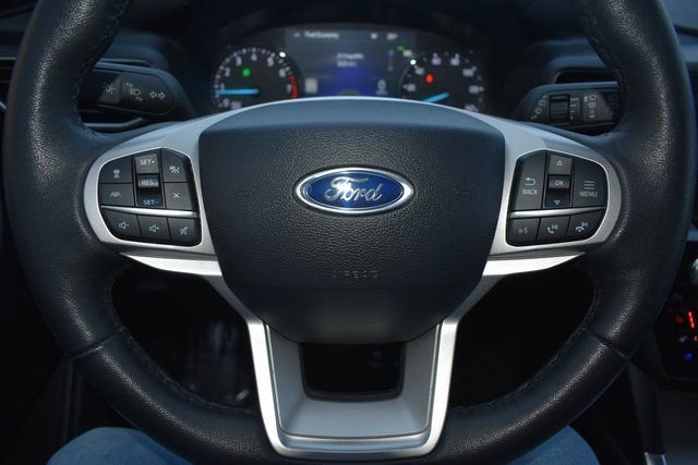 Used 2024 Ford Explorer Limited image 19