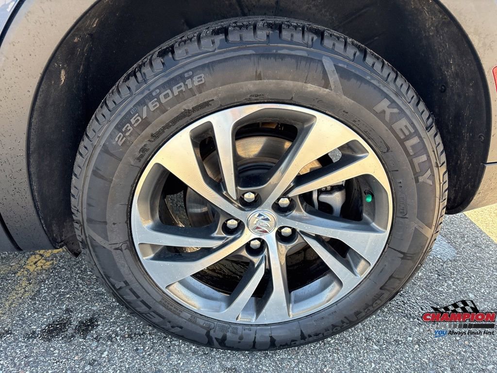 Used 2022 Buick Envision Essence w/ Safety Package image 6