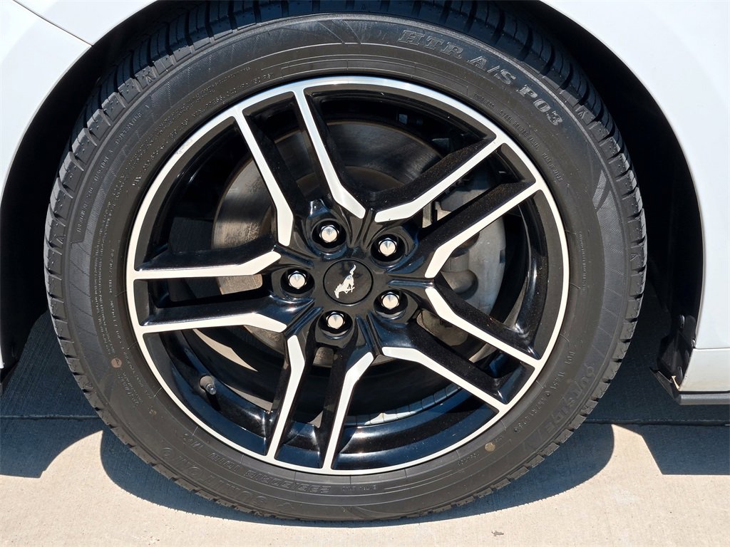 Used 2022 Ford Mustang Premium image 9