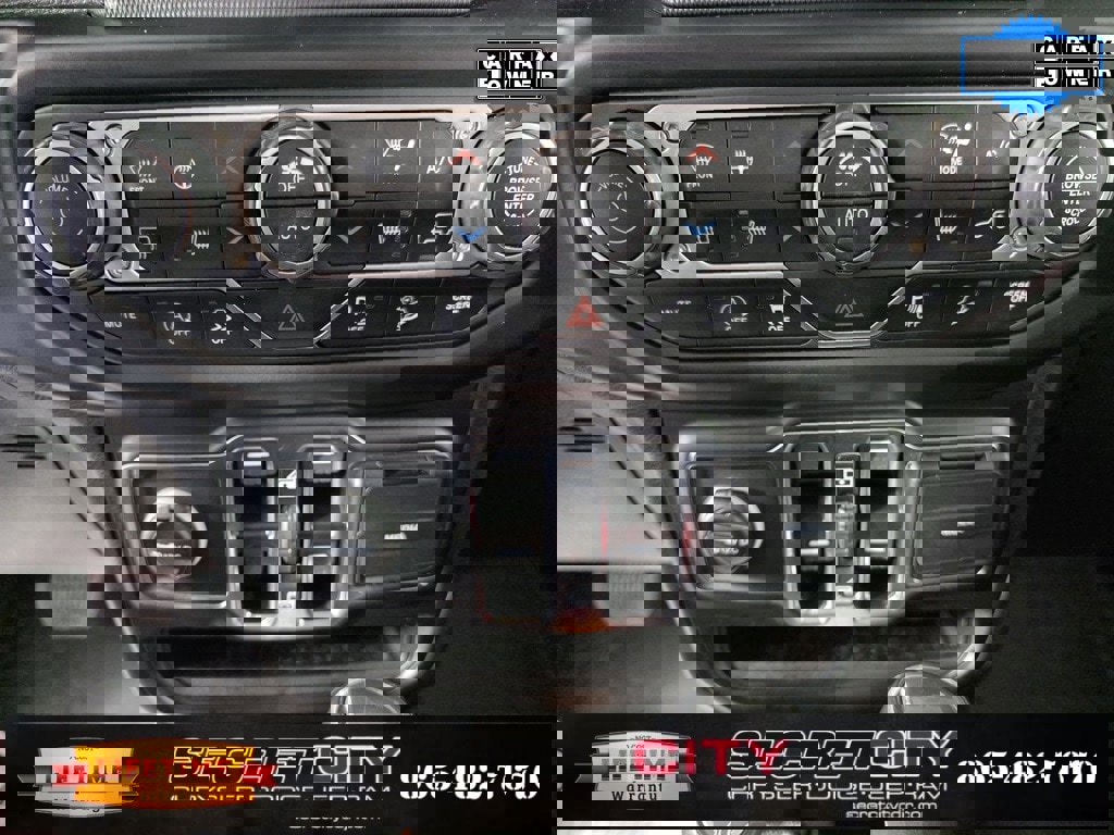 Used 2021 Jeep Wrangler Unlimited Sahara image 24