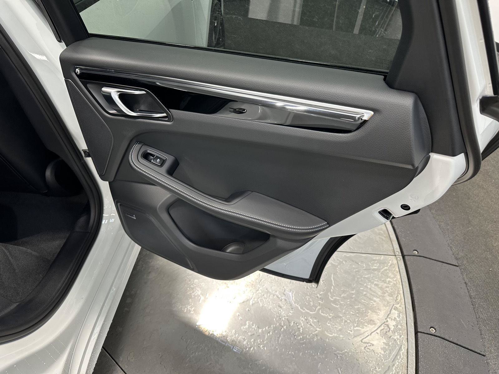 New 2026 Porsche Macan S AWD/4WD image 39