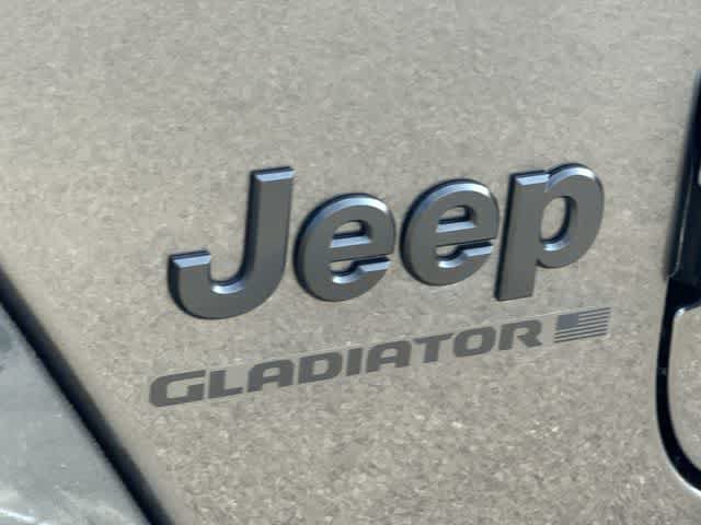 Used 2025 Jeep Gladiator Sport AWD/4WD image 27