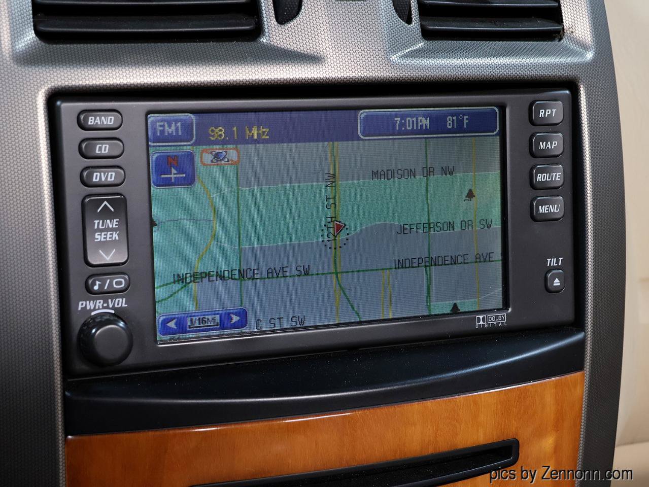 Used 2008 Cadillac XLR RWD image 19