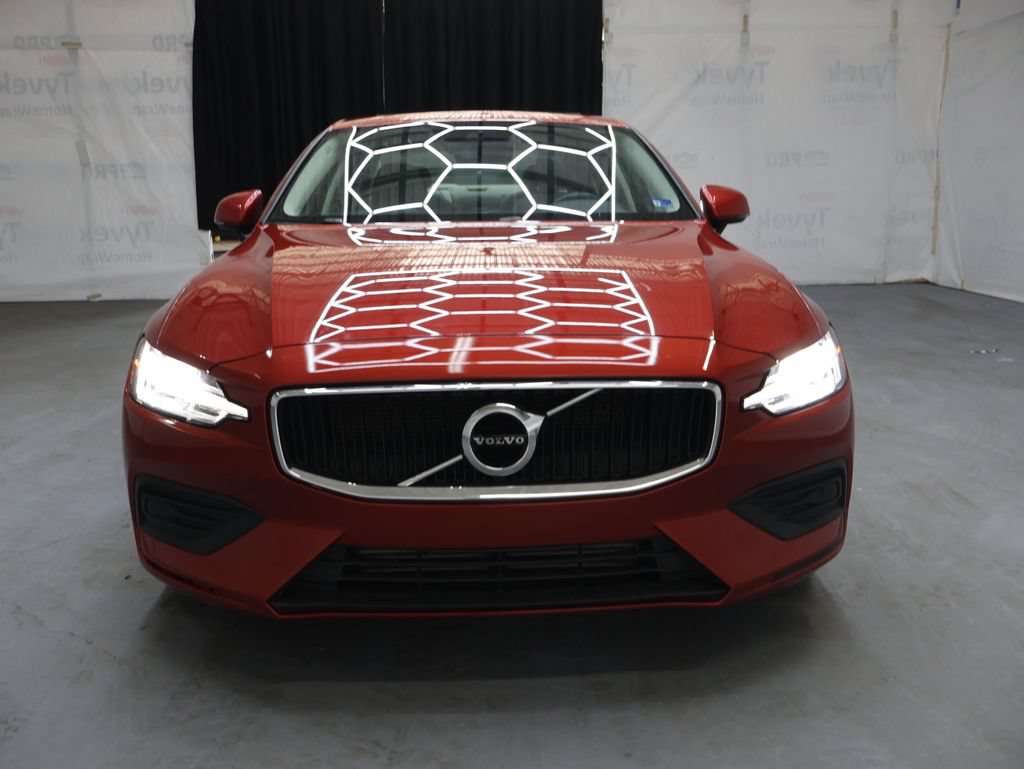 Used 2019 Volvo S60 T5 Momentum w/ Premium Package FWD image 2