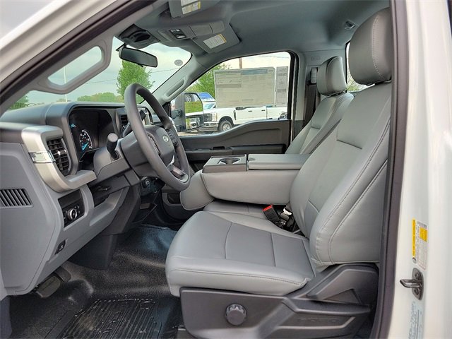 New 2024 Ford F350 XL w/ XL Chrome Package image 5