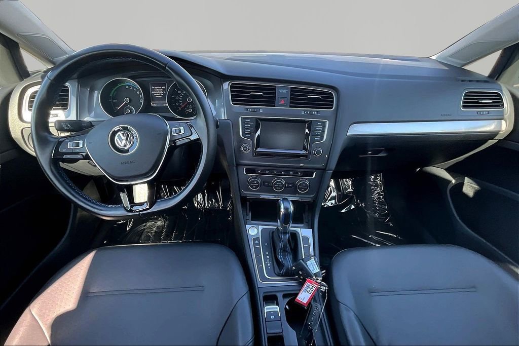 Used 2015 Volkswagen e-Golf SEL Premium FWD image 7