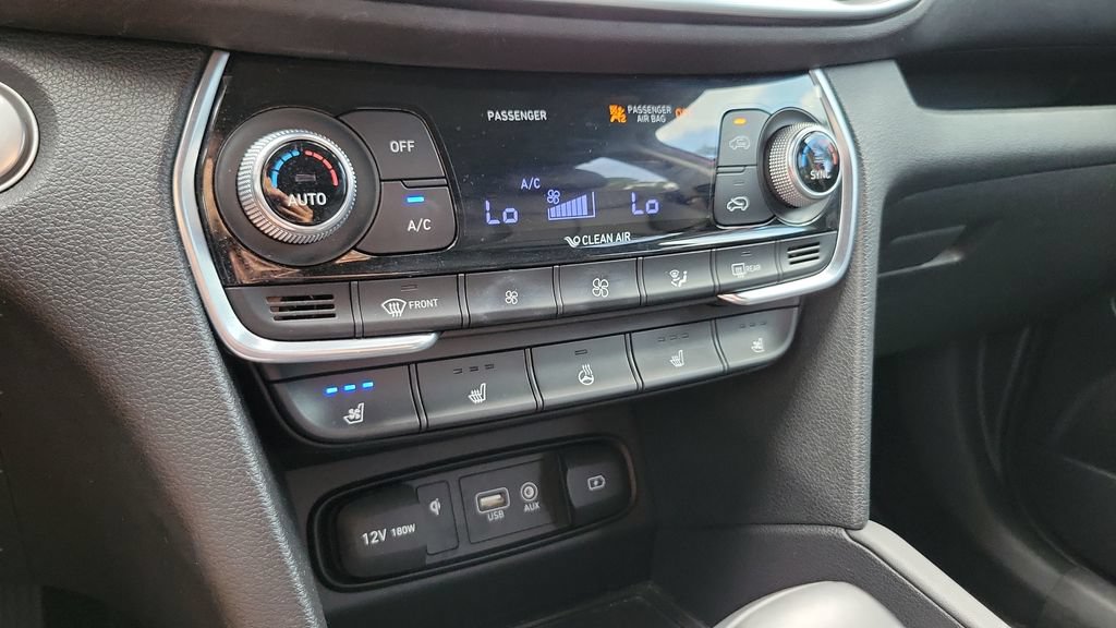 Used 2019 Hyundai Santa Fe FWD image 19