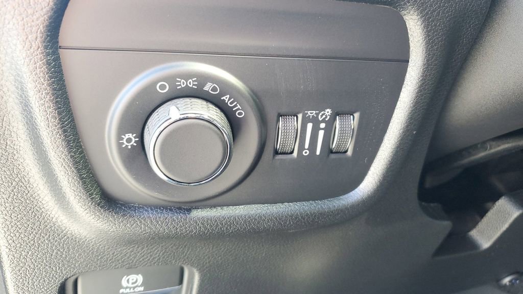 New 2025 Jeep Grand Cherokee L Altitude image 25