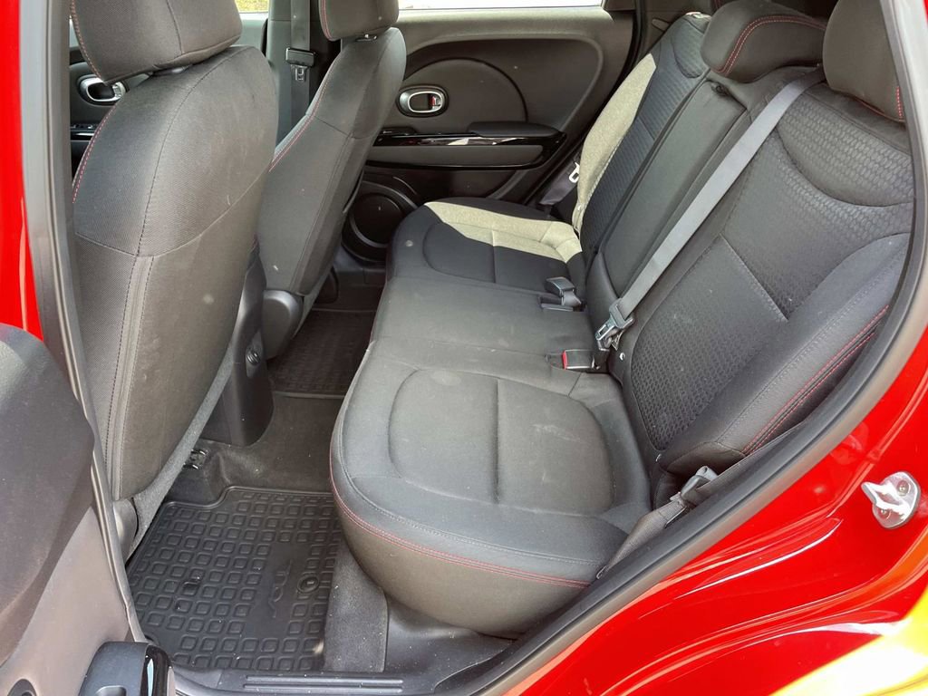 Used 2019 Kia Soul + FWD image 12
