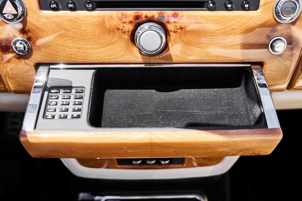 Used 2009 Rolls-Royce Phantom Drophead Coupe RWD image 72