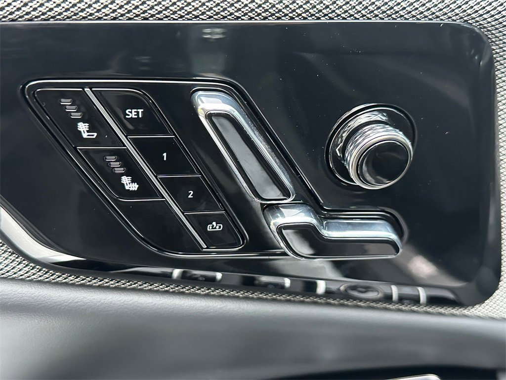 New 2026 Cadillac Optiq Luxury 1 image 22