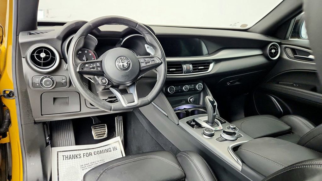 Used 2023 Alfa Romeo Stelvio Veloce image 13