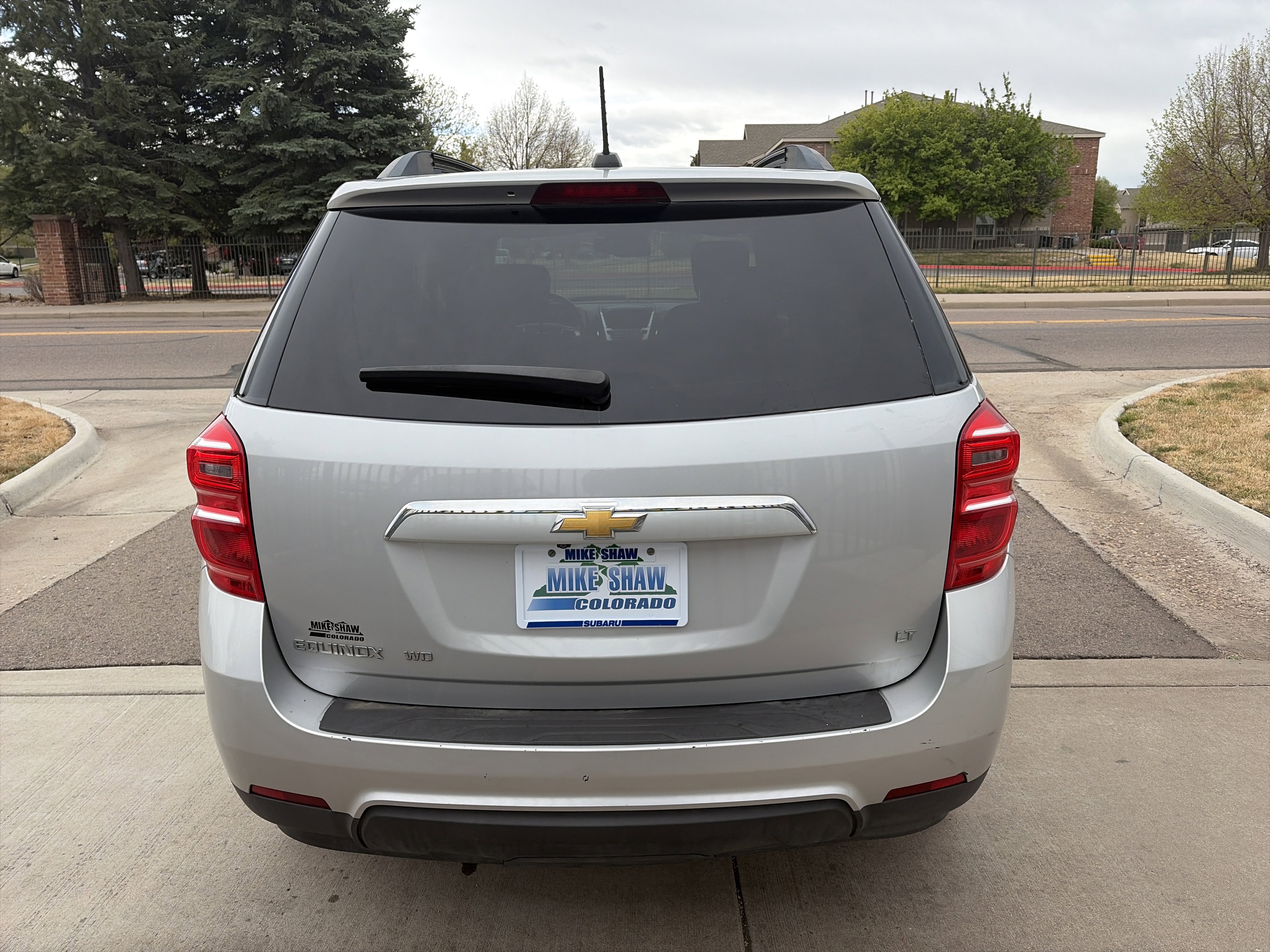 Used 2017 Chevrolet Equinox LT w/ Convenience Package image 6