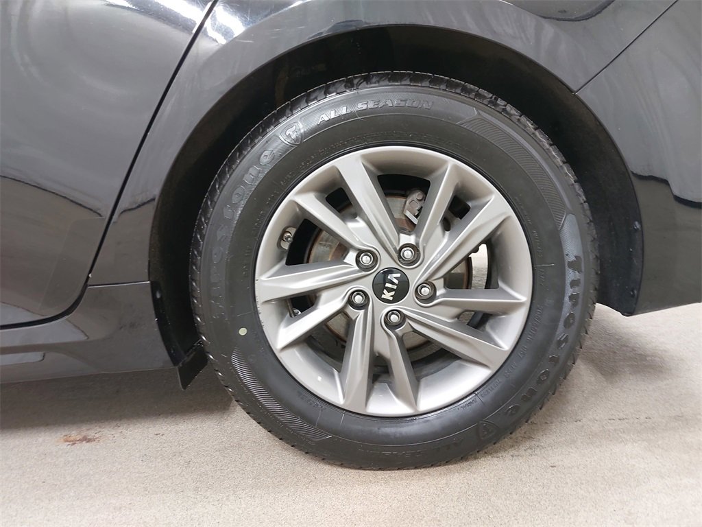 Used 2020 Kia Optima LX image 37