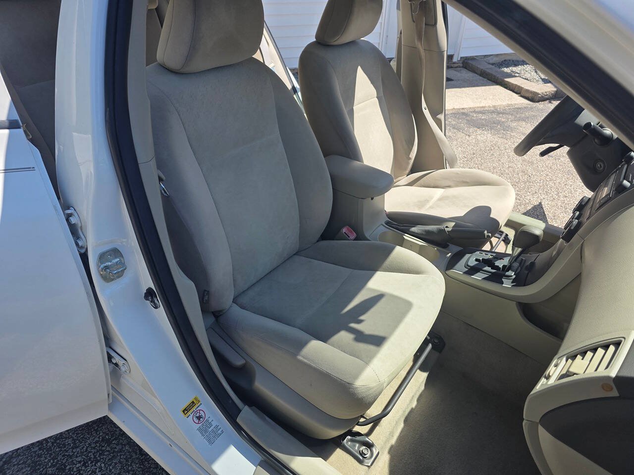Used 2009 Toyota Corolla LE FWD image 18