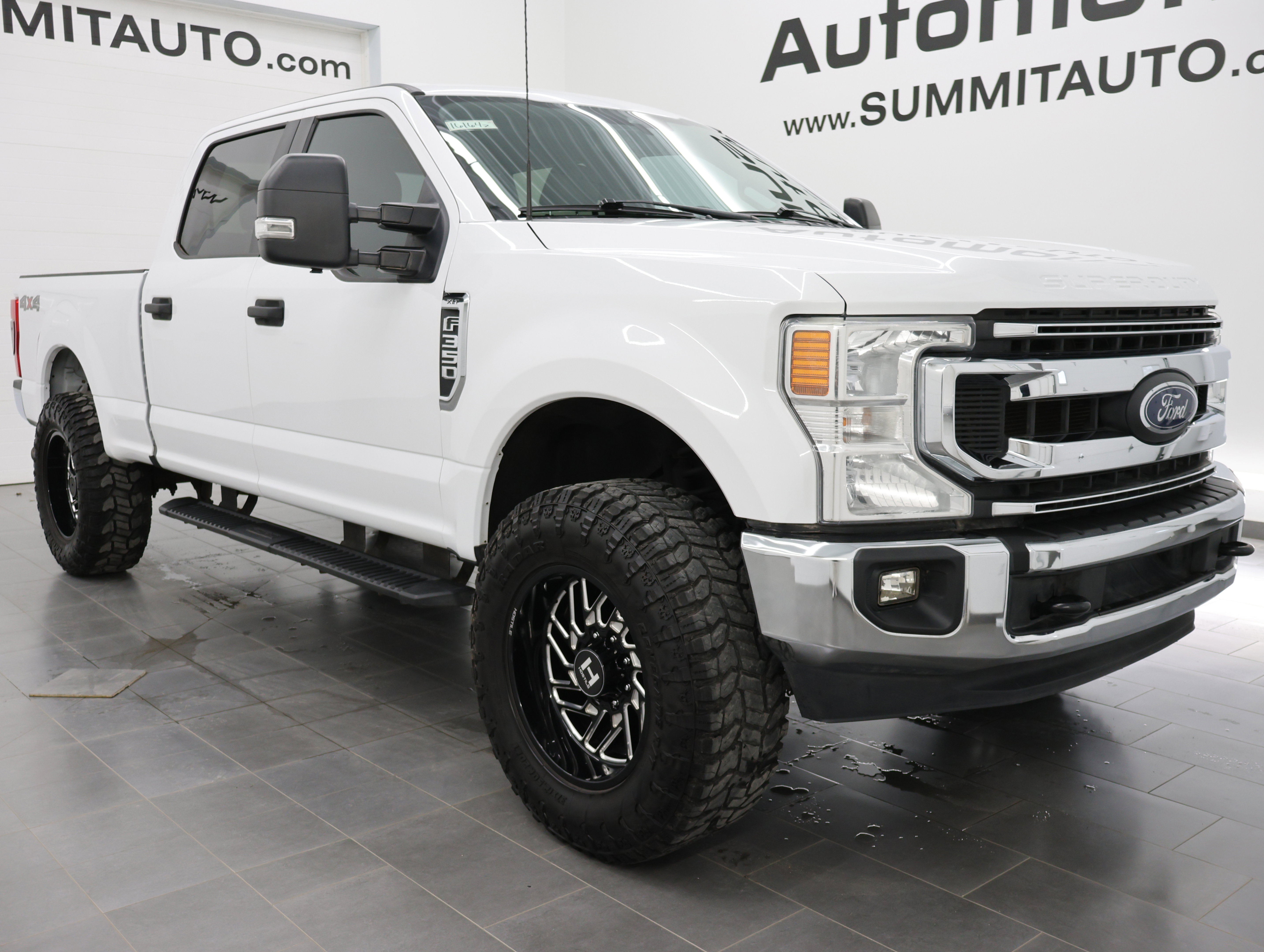 Used 2022 Ford F350 XLT w/ XLT Value Package AWD/4WD image 2