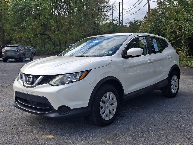 Used 2017 Nissan Rogue Sport S AWD/4WD image 3