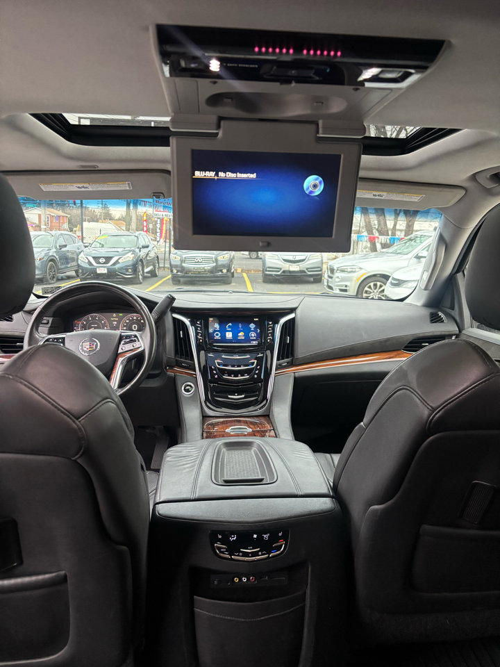 Used 2015 Cadillac Escalade ESV Premium image 13