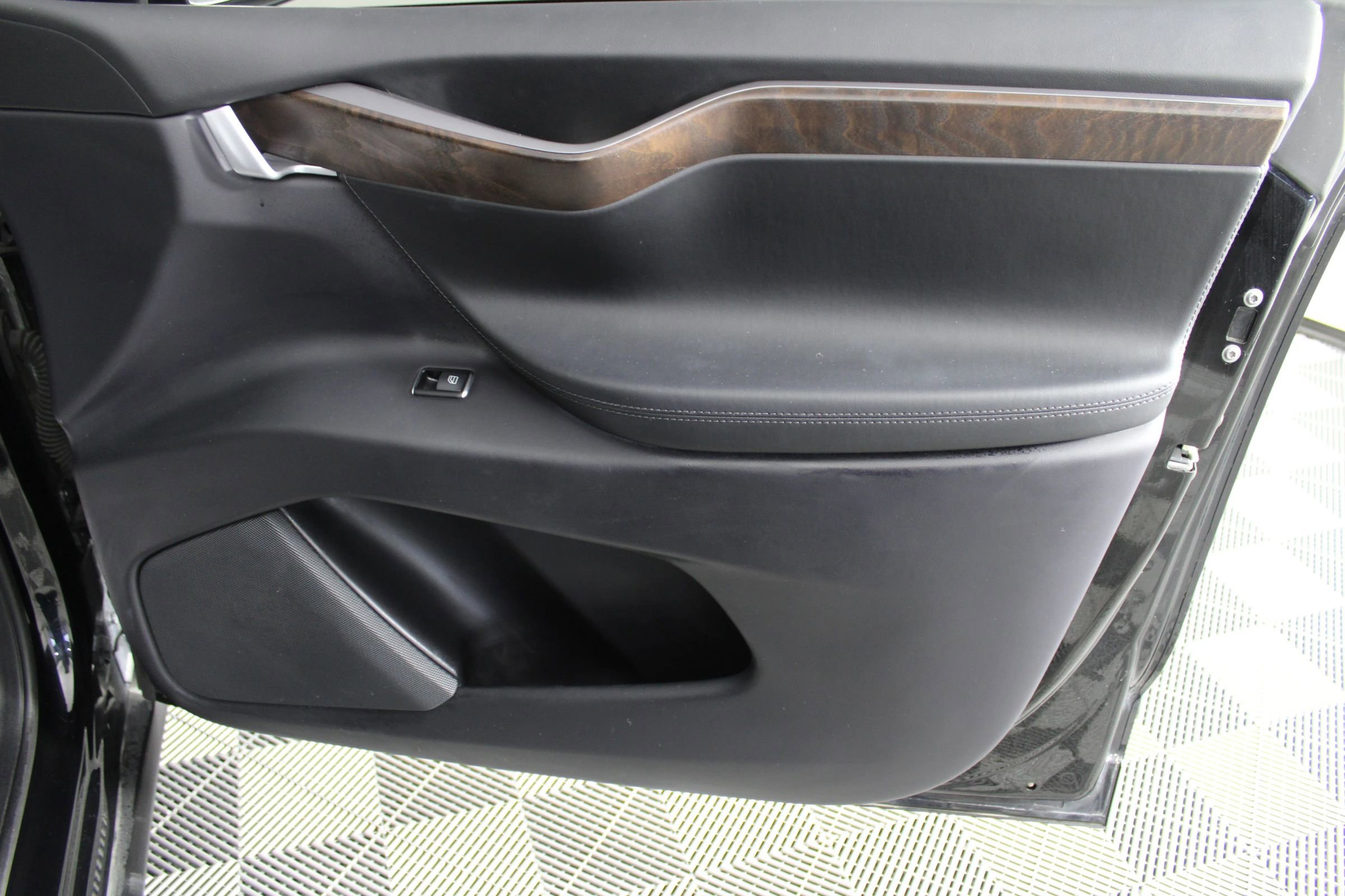 Used 2019 Tesla Model X Performance image 46