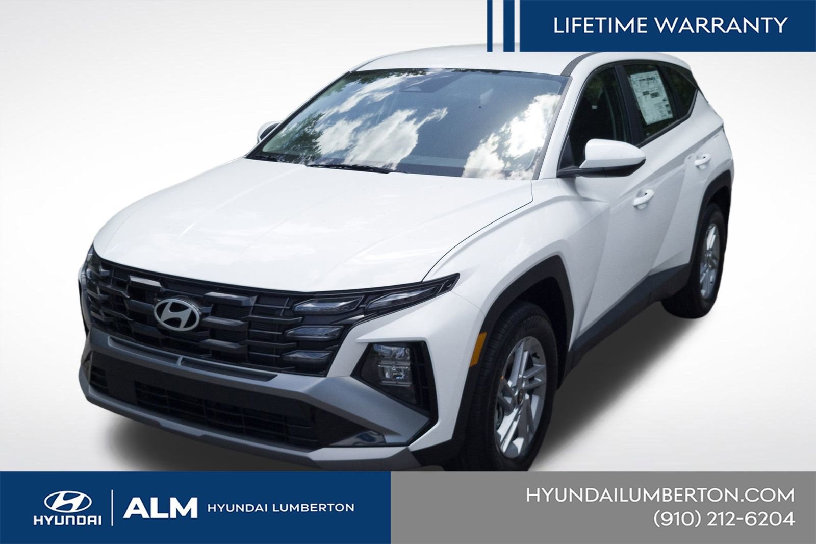 New 2025 Hyundai Tucson SE image 1